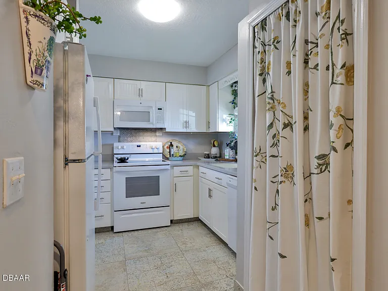 906 Ocean Marina Dr — Photo 14