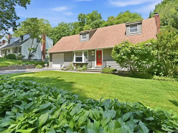 41 Semon Road, Huntington, NY 11743