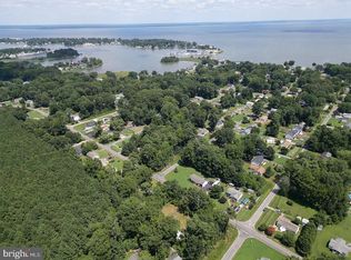 141 Wakefield Dr, Colonial Beach, VA 22443