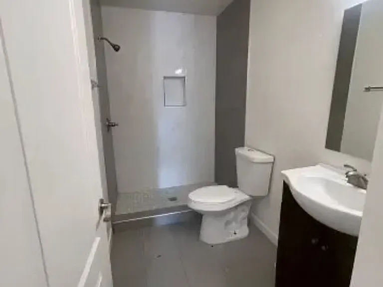 630 S Olive Ave — Photo 6
