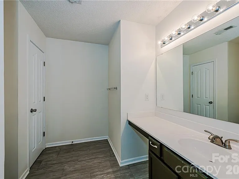 12819 Slade Castle Ct — Photo 18