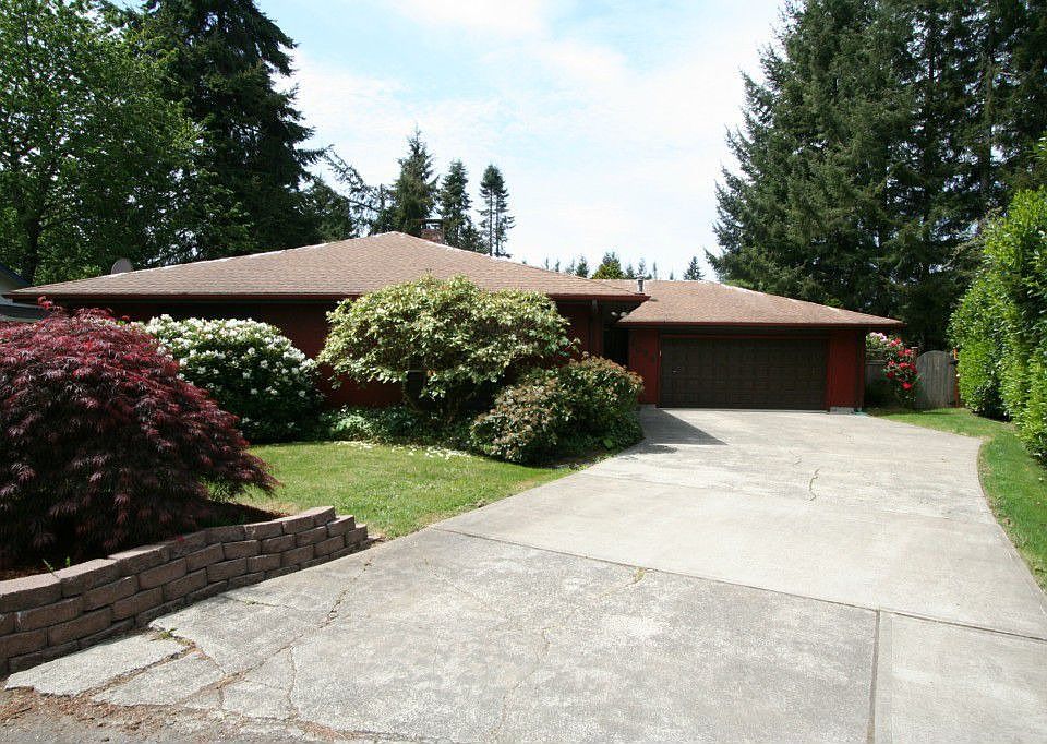 1st image of 4035 Debbie Ct SE