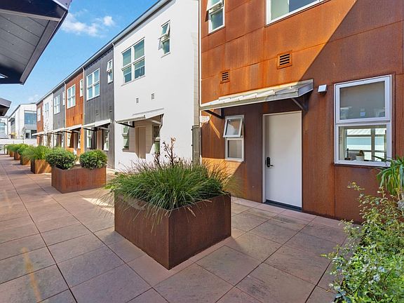 2nd image of 202 Panetta Ave #1