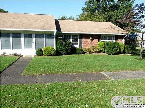5th image of 1013D Aberdeen Dr