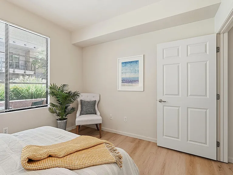 800 N 8th St #103 — Photo 16