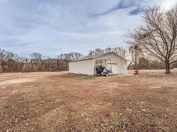 5th image of 178 W Hannah Marie Dr