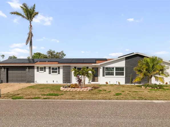 242 176th Ave E, Redington Shores, FL 33708