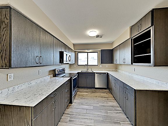 3rd image of 2709 E Corona Ave