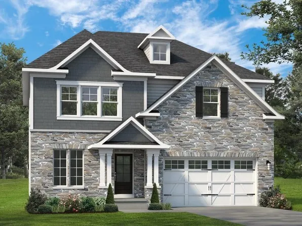 5003 Parkside Dr, Oakdale, PA 15071