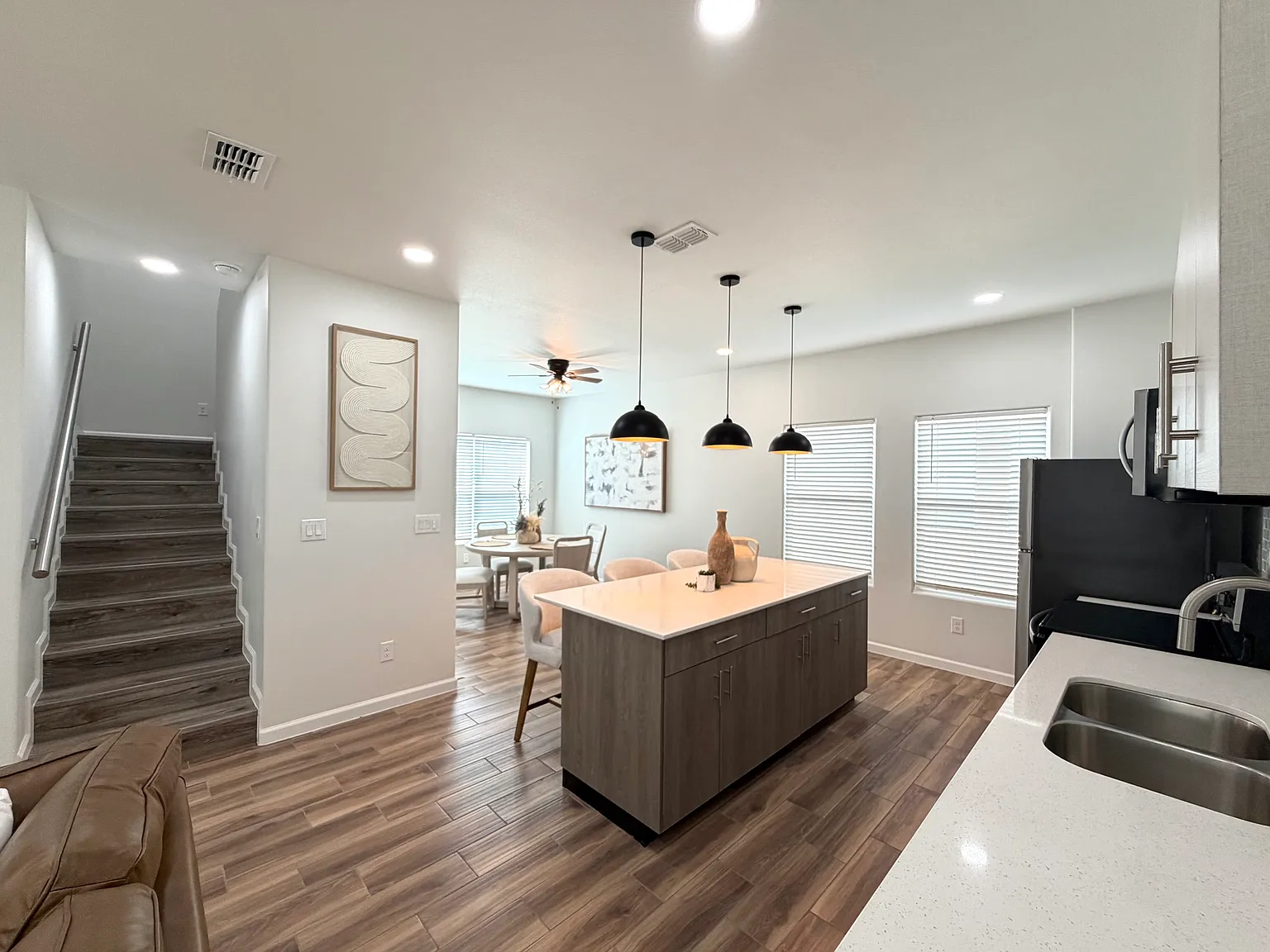 3 bed, 1412 sqft, $1,745 — Photo 4