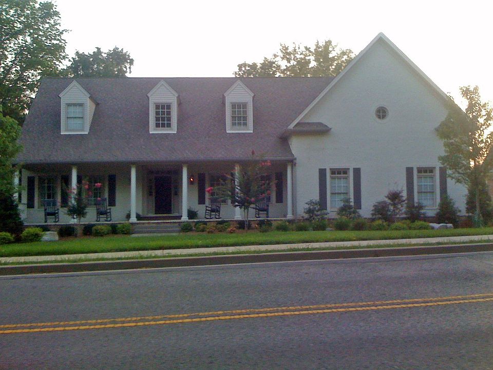 2nd image of 5555 Hill Rd
