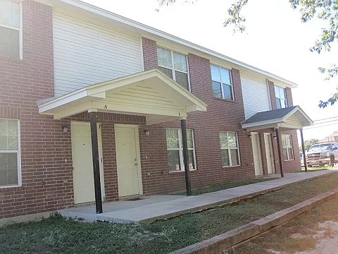 604 N. Main — Photo 1