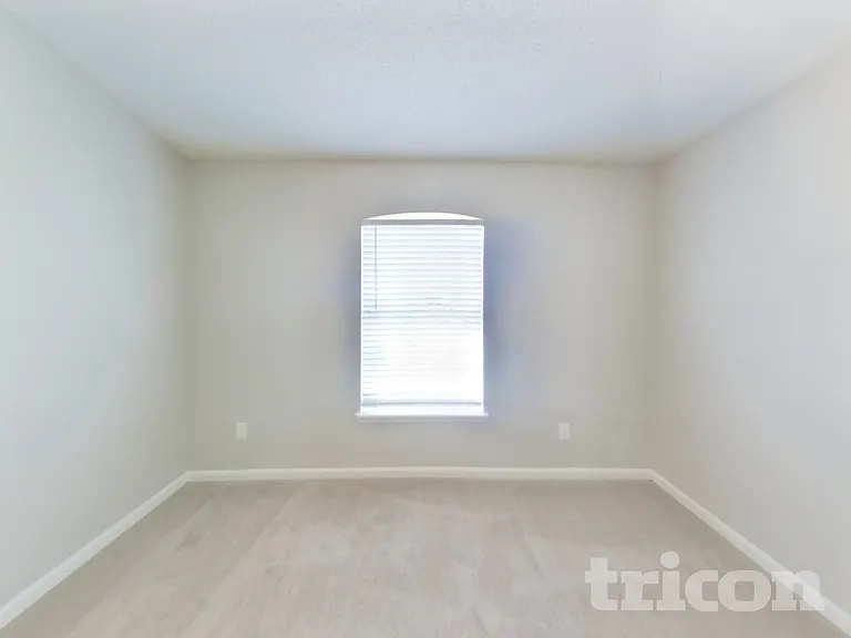 3647 Star Leaf Rd W — Photo 13