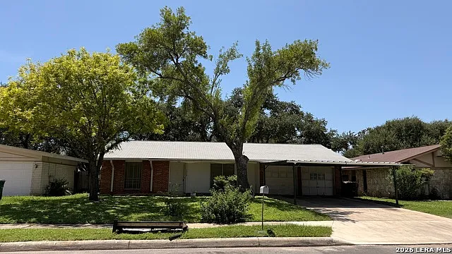 4 bed, 2.0 bath, 1522 sqft, $1,890 — Photo 3
