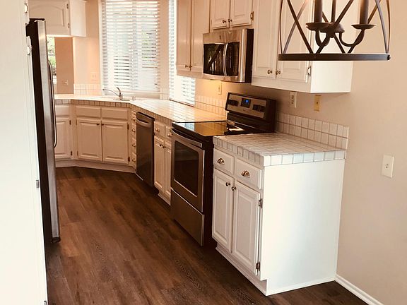 Eat-in kitchen with new appliances