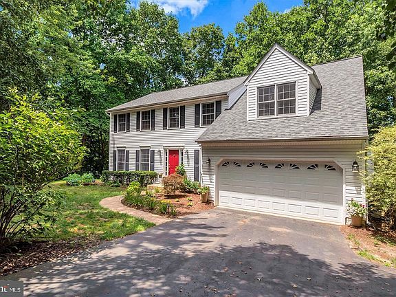 2nd image of 10224 N Hampton Ln