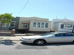 6468 58th Rd, Flushing, NY 11378