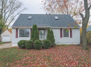 1204 John St, Joliet, IL 60435