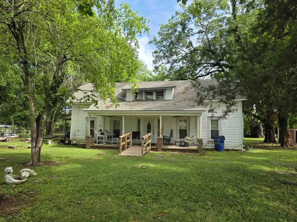 236 Willow Dr, Adamsville, TN 38310