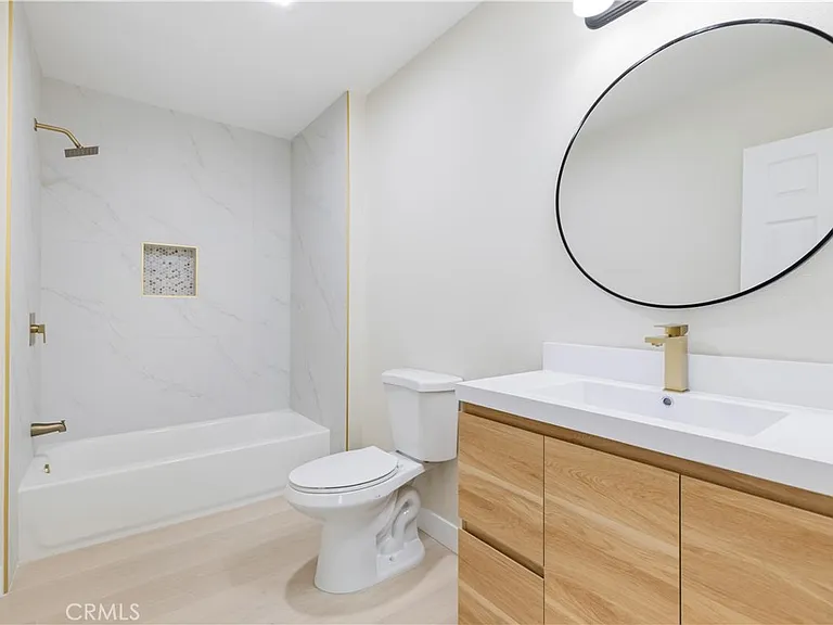 7108 Quakertown Ave — Photo 10