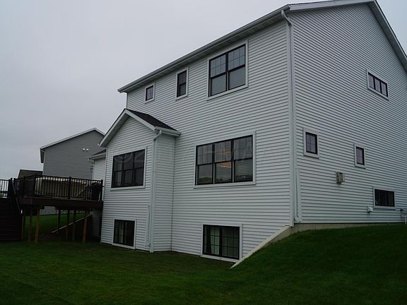 5th image of 3705 6th St E
