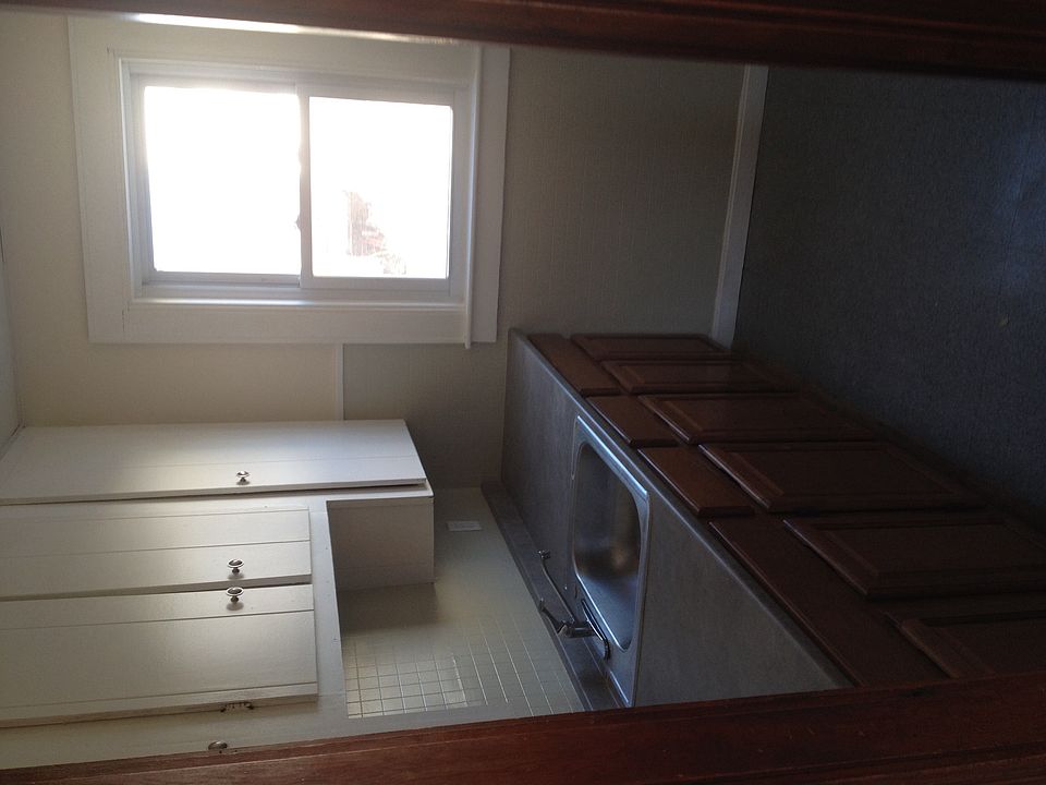 2nd image of 191 3rd St #2