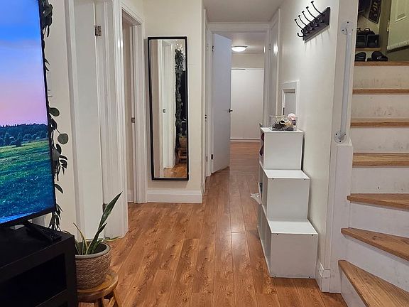 5th image of 94 Glenholme Ave #Basement