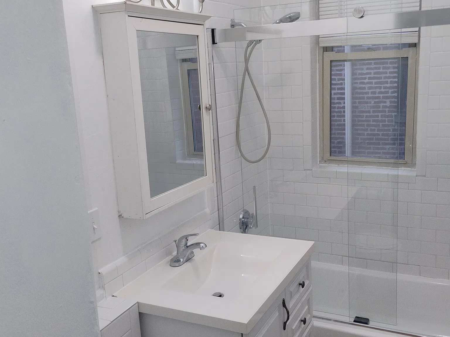 73 Westland Ave — Photo 2