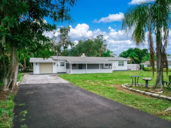 709 Lake Blue Dr, Lake Placid, FL 33852
