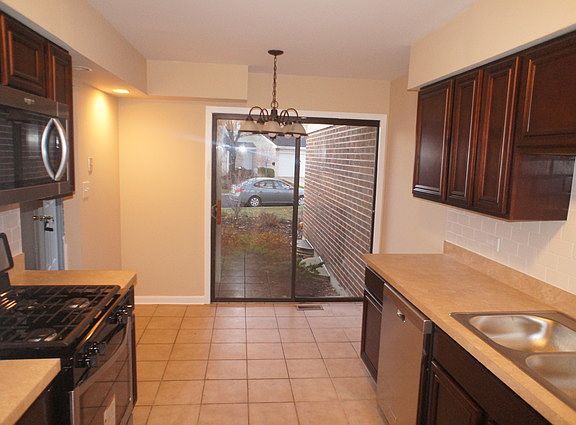 5th image of 1608 Leytonstone Dr