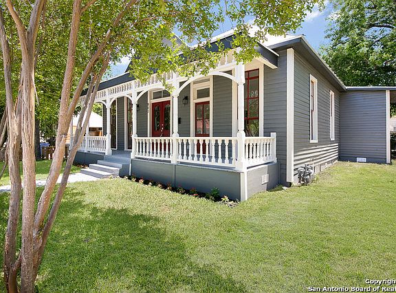 5th image of 802 Matagorda St