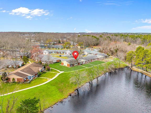3rd image of 620A Huntington Drive
