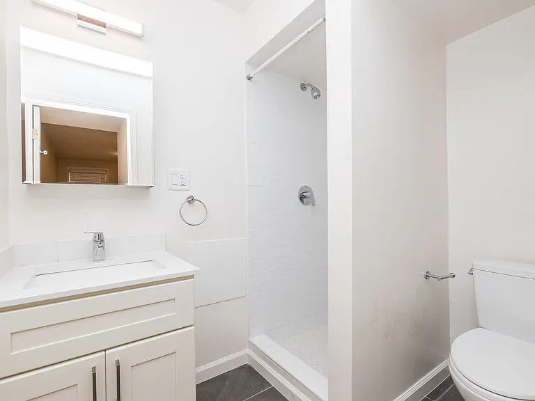 650 Ellis — Photo 18