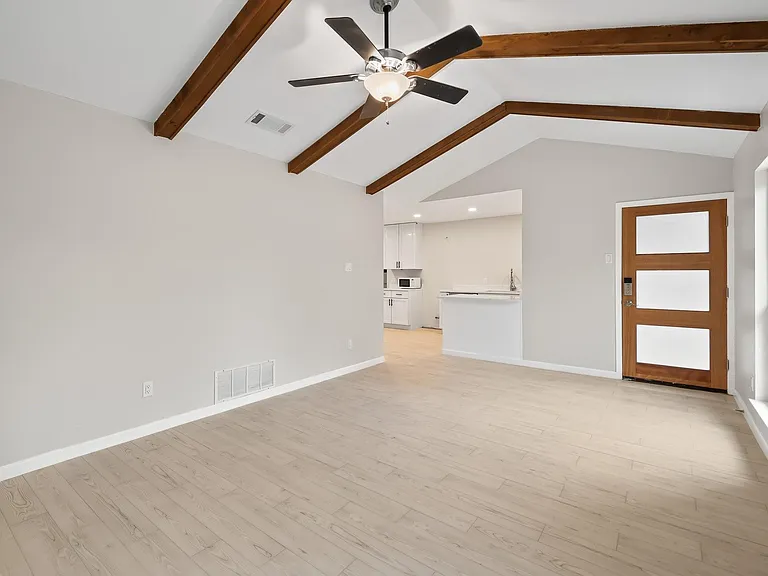 1703 New York Ave — Photo 9