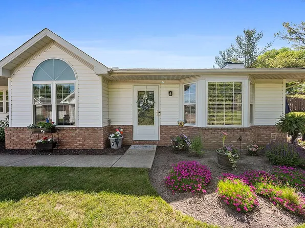18502 Woodhaven Dr, Strongsville, OH 44149