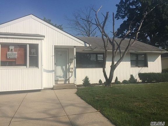 2nd image of 422 Waukena Ave