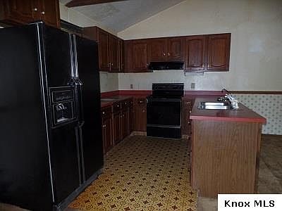 3rd image of 63 Applegrove Ct
