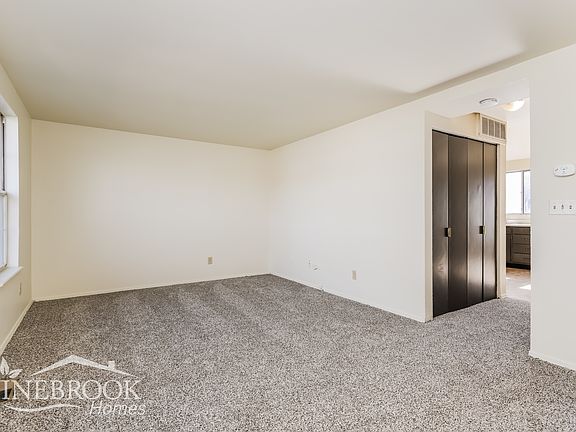 3rd image of 7581 Mount Hood Dr