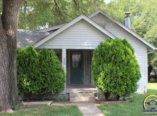 225 S Cottonwood St, Emporia, KS 66801