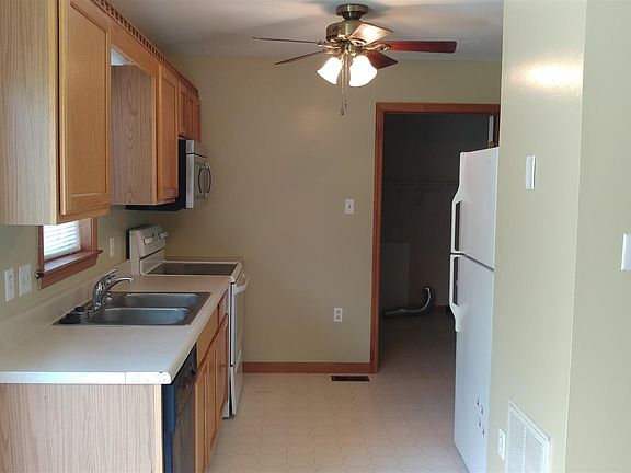 5th image of 120 Cullen Ct