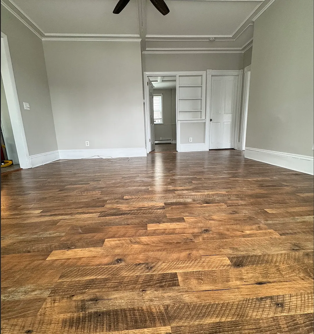 3 bed, 1100 sqft, $2,550 — Photo 2