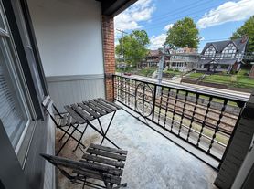 2822 Broadway Ave, Pittsburgh, PA