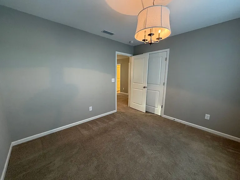 6079 Shamrock Green Dr — Photo 34