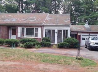 61 Chestnut St, Foxboro, MA 02035