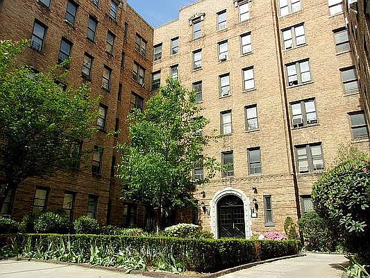 1st image of 4857 Broadway