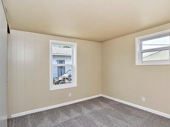 5th image of 207 Versailles St