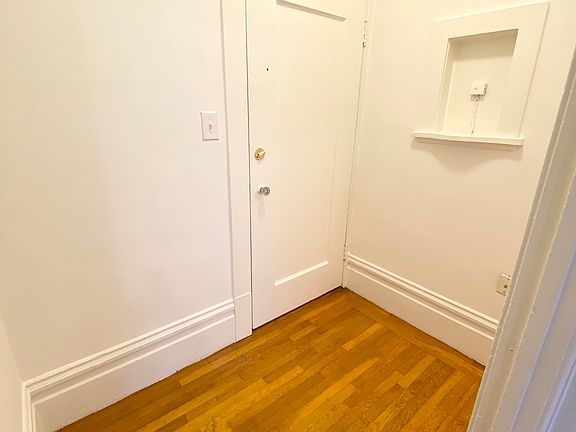 4th image of 838 Hyde St APT 7