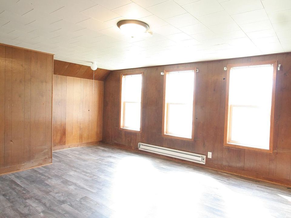 2nd image of 127 W 6th St