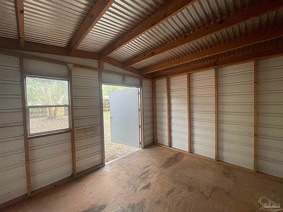 4th image of 3795 Summer Dr