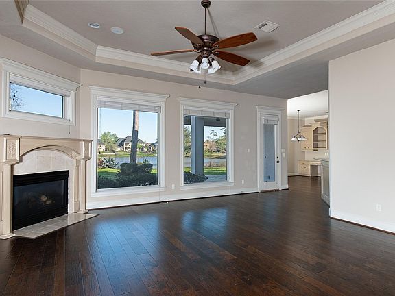 4th image of 25702 Golden Bell Dr